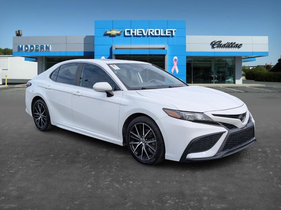 Used 2022 Toyota Camry SE image 9