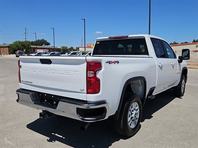Used 2025 Chevrolet Silverado 2500 LT w/ Convenience Package AWD/4WD image 4