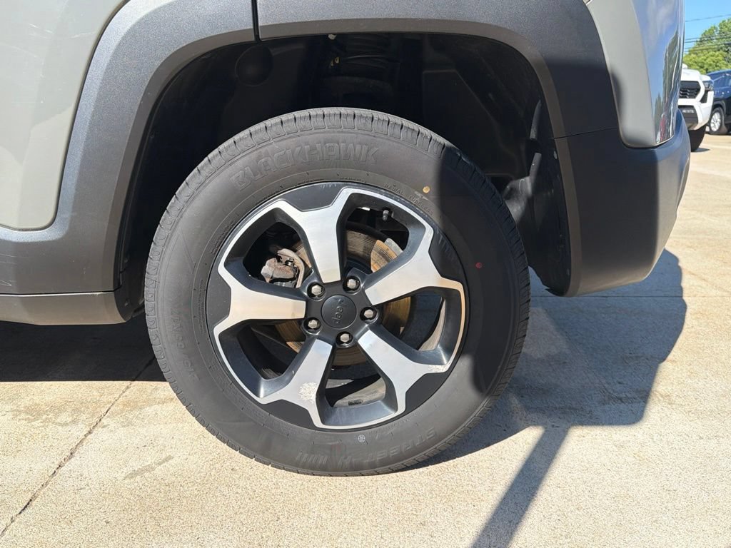 Used 2021 Jeep Renegade Trailhawk w/ Sun & Sound Group AWD/4WD image 8
