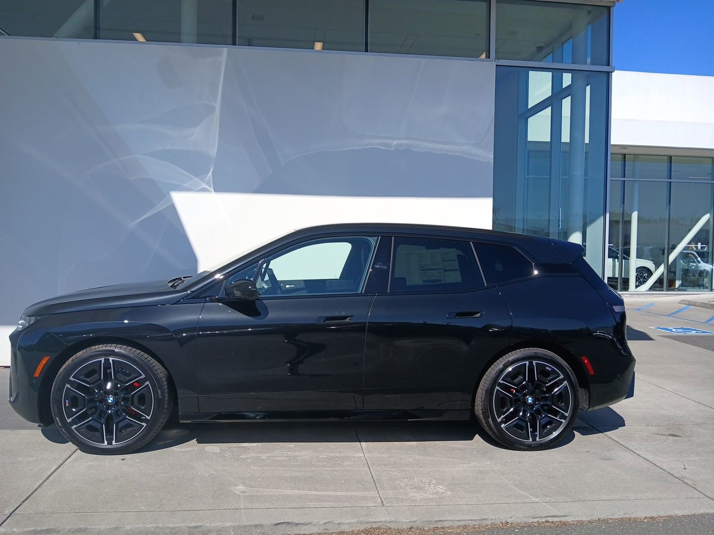 New 2026 BMW iX M70 image 4