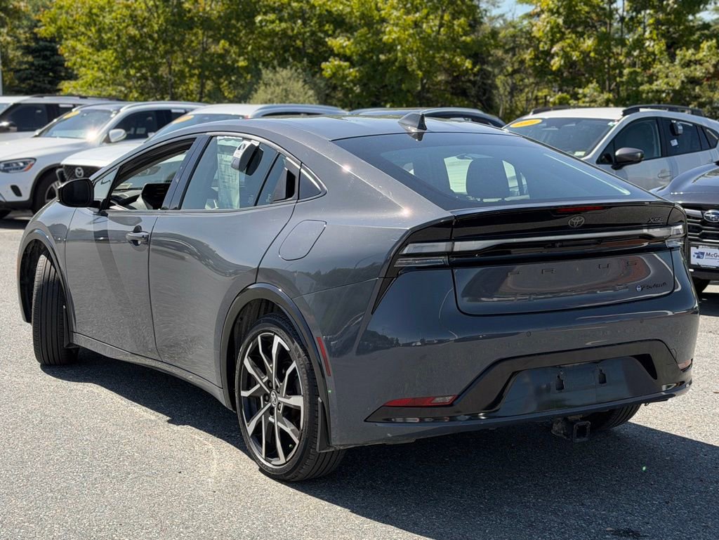 Used 2023 Toyota Prius Prime FWD image 3