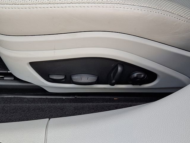 Certified 2023 Porsche Panamera 4 Platinum Edition image 18