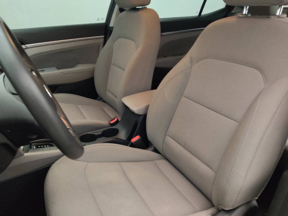 Used 2020 Hyundai Elantra SEL FWD image 17