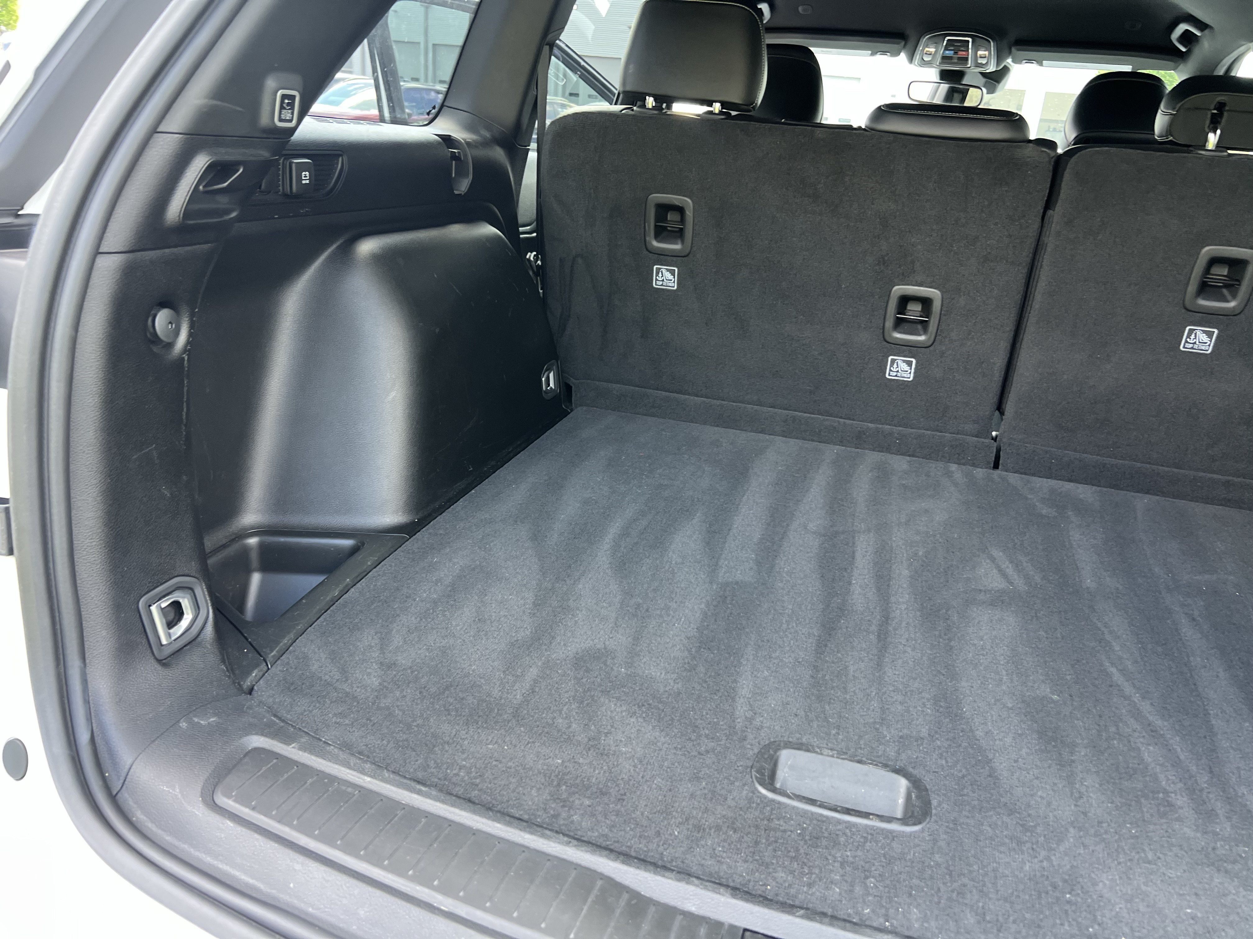 Used 2023 Jeep Grand Cherokee Altitude RWD image 32