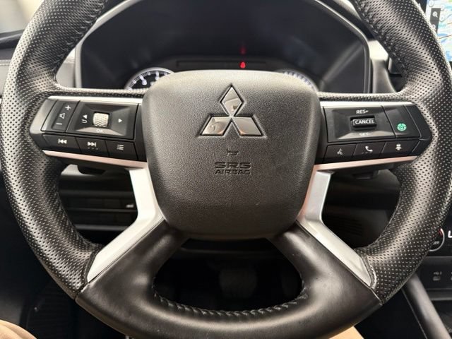 Used 2025 Mitsubishi Outlander SE AWD/4WD image 43