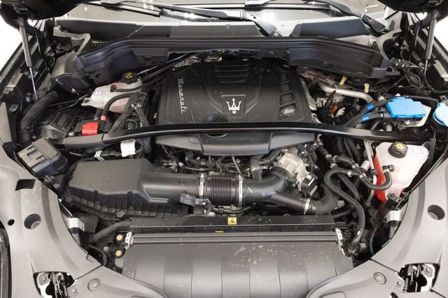 Used 2023 Maserati Grecale Modena image 3
