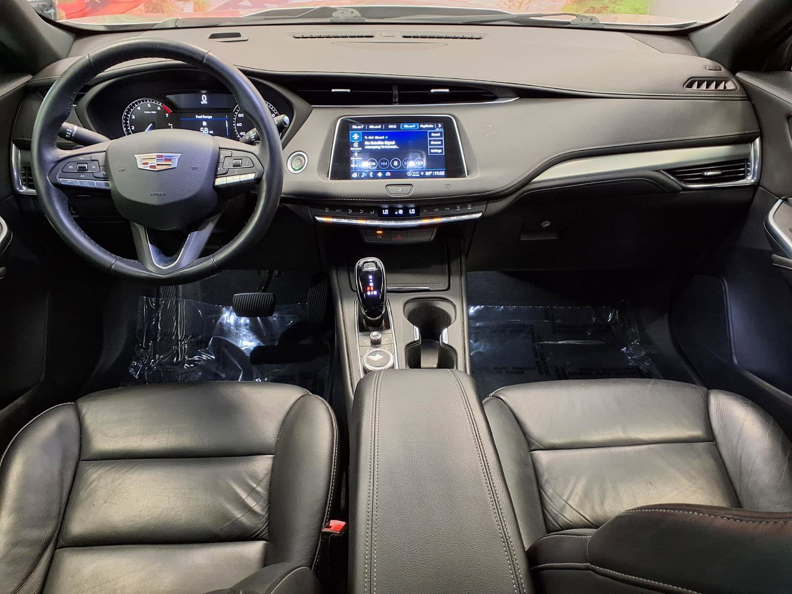 Used 2021 Cadillac XT4 Premium Luxury FWD image 16