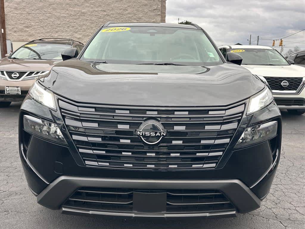 Used 2026 Nissan Rogue Dark Armor FWD image 8