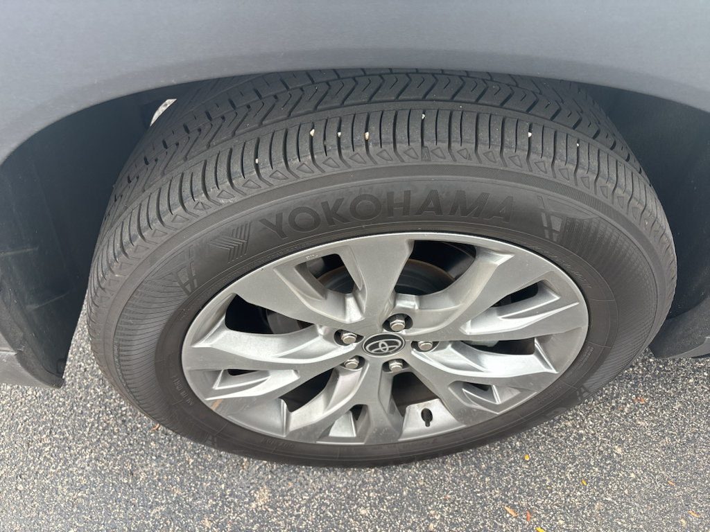 Certified 2024 Toyota Grand Highlander AWD Hybrid image 12