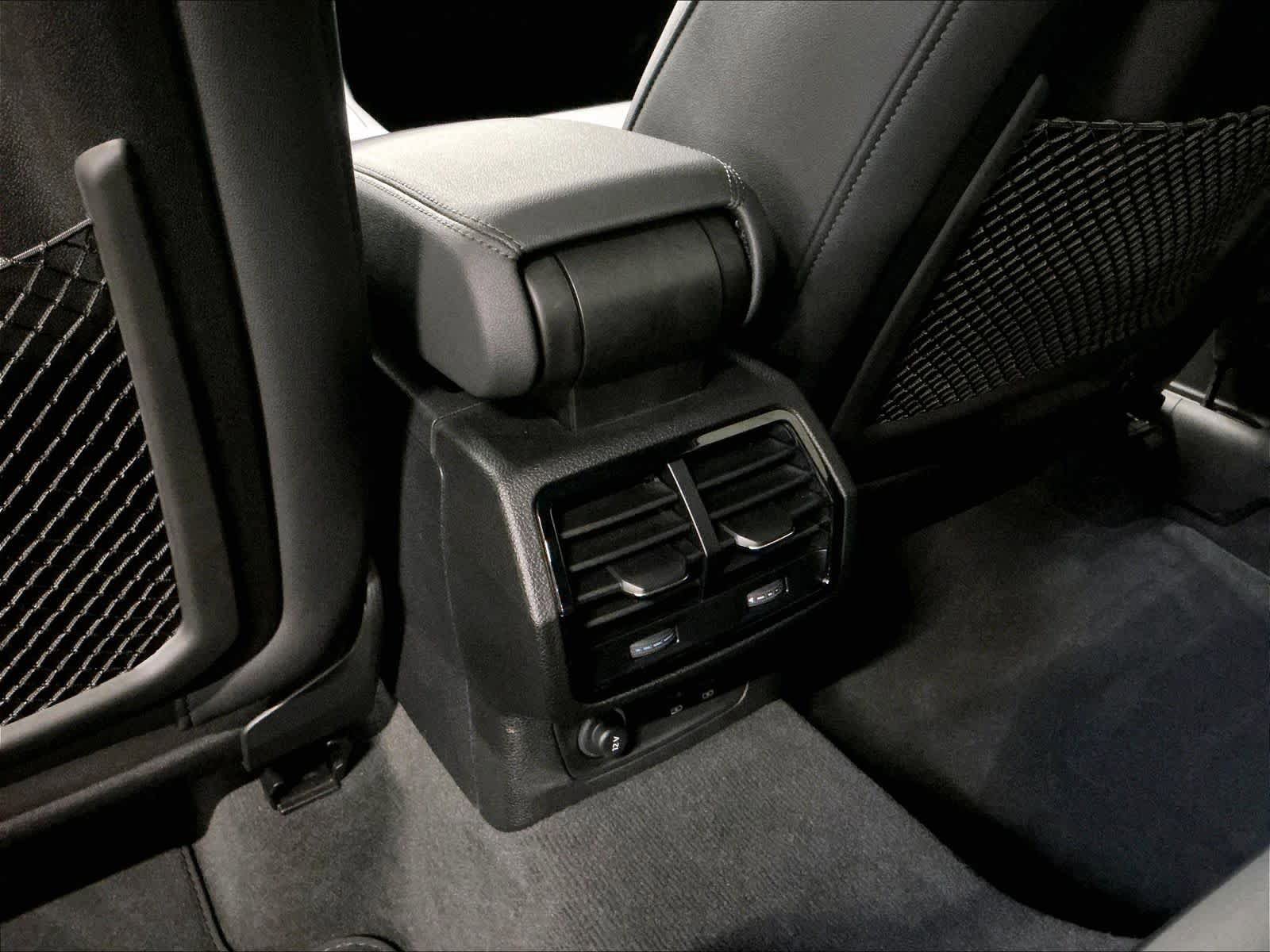 Certified 2025 Audi Q3 2.0T Premium image 36
