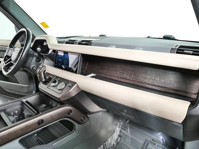Used 2021 Land Rover Defender 110 X-Dynamic HSE AWD/4WD image 27