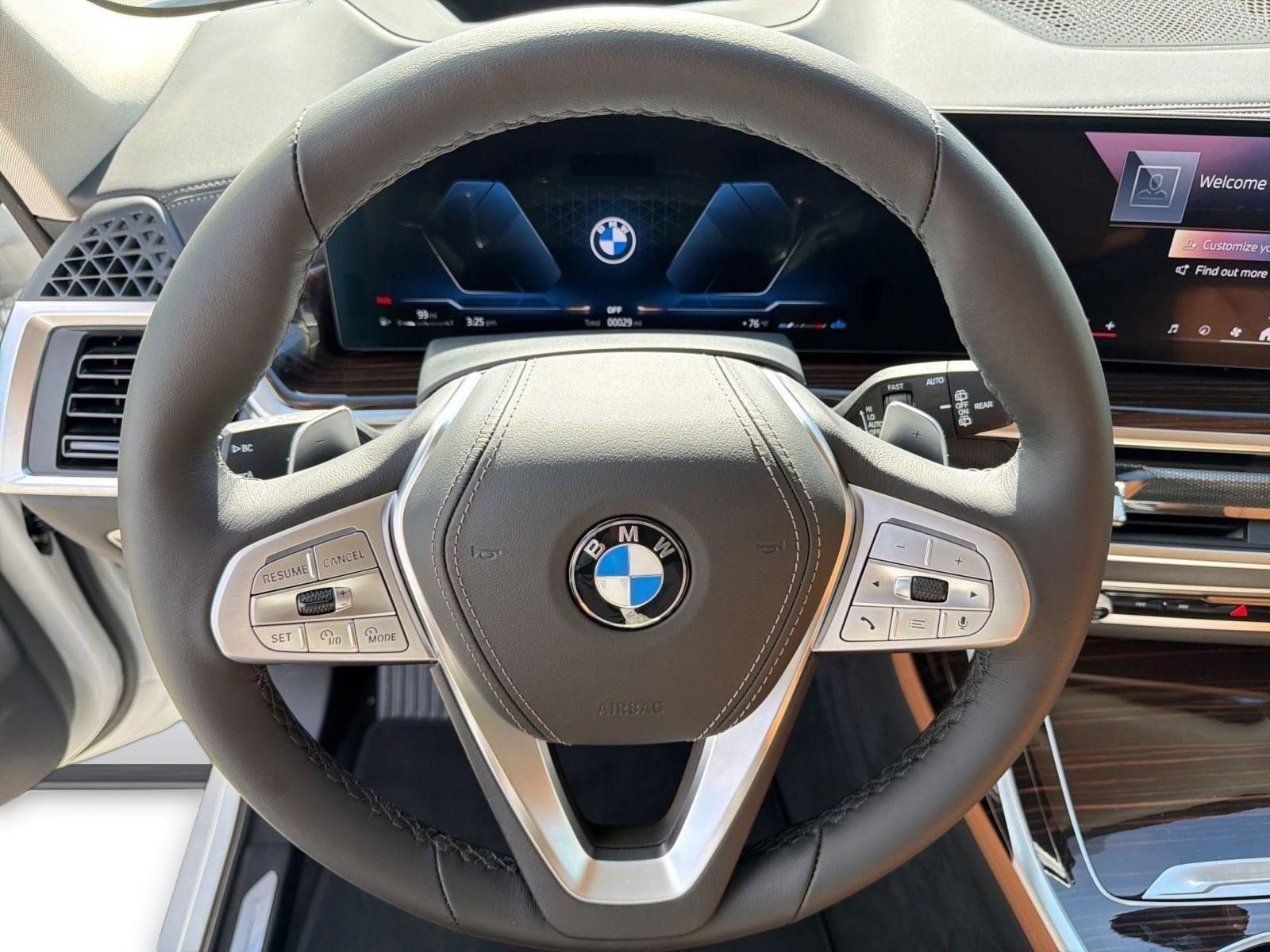 Used 2026 BMW X7 xDrive40i AWD/4WD image 11