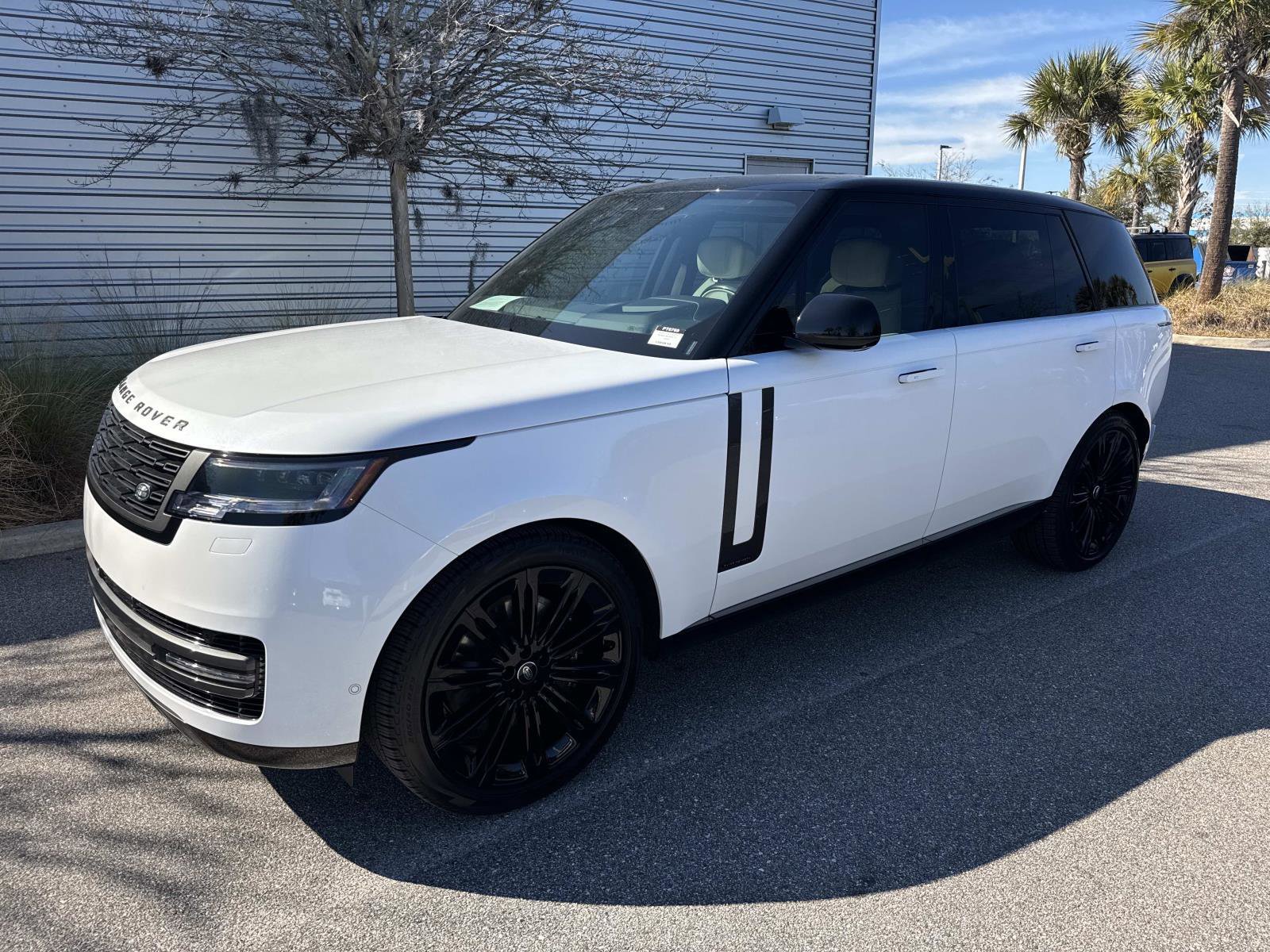 Certified 2024 Land Rover Range Rover Long Wheelbase Autobiography image 1