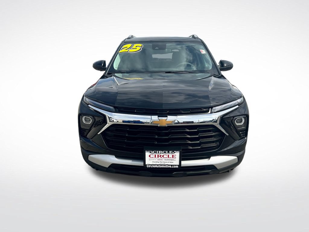 Used 2025 Chevrolet TrailBlazer LT AWD/4WD image 11