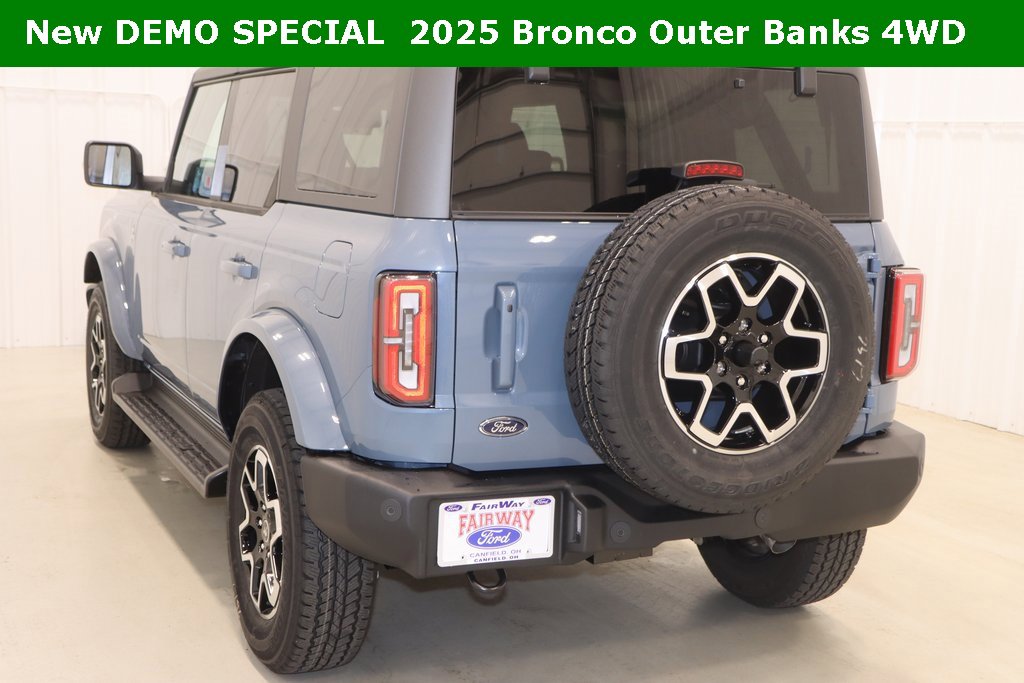 New 2025 Ford Bronco Outer Banks image 6