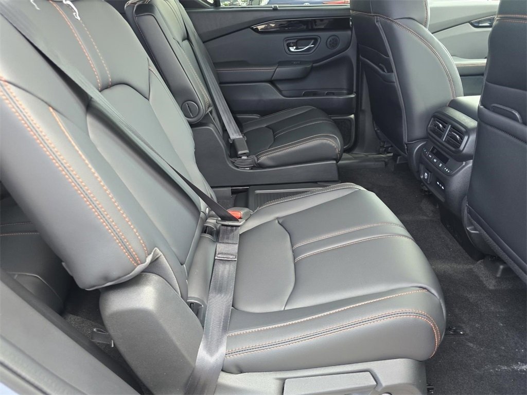 New 2025 Honda Pilot TrailSport image 23