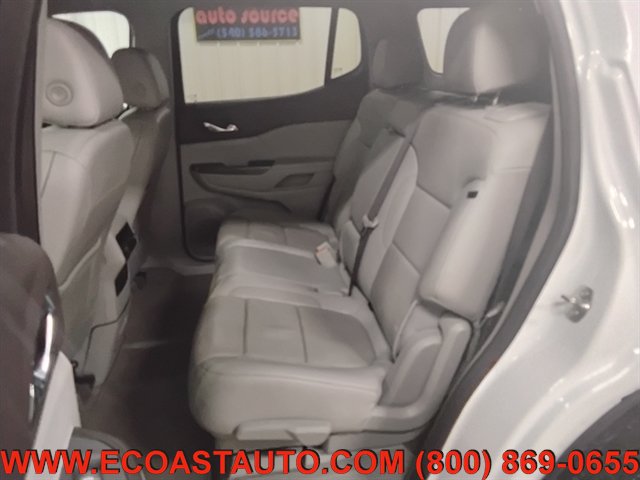 Used 2020 GMC Acadia SLT w/ LPO, Cargo Package FWD image 13