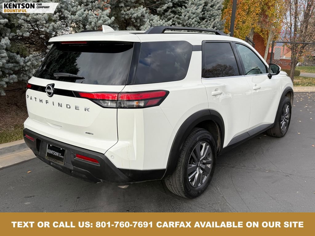Used 2025 Nissan Pathfinder SV image 9