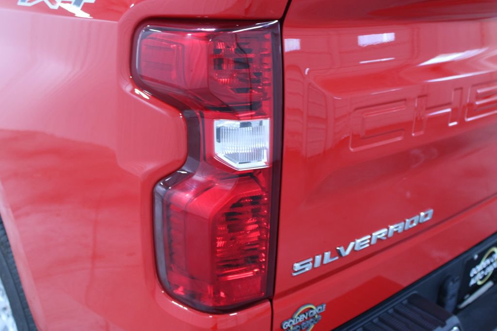 Used 2025 Chevrolet Silverado 1500 LT AWD/4WD image 26