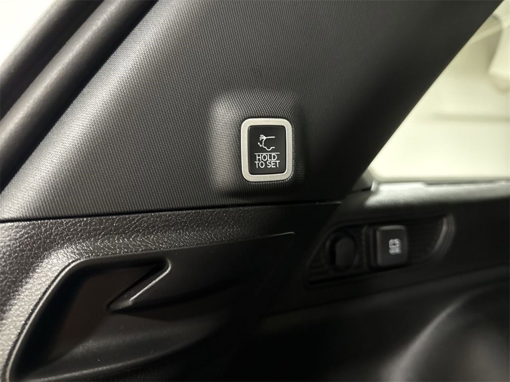 New 2025 Jeep Grand Cherokee Altitude image 27