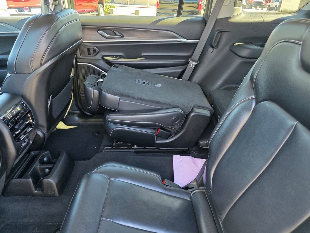 Used 2022 Jeep Grand Cherokee L Limited image 15