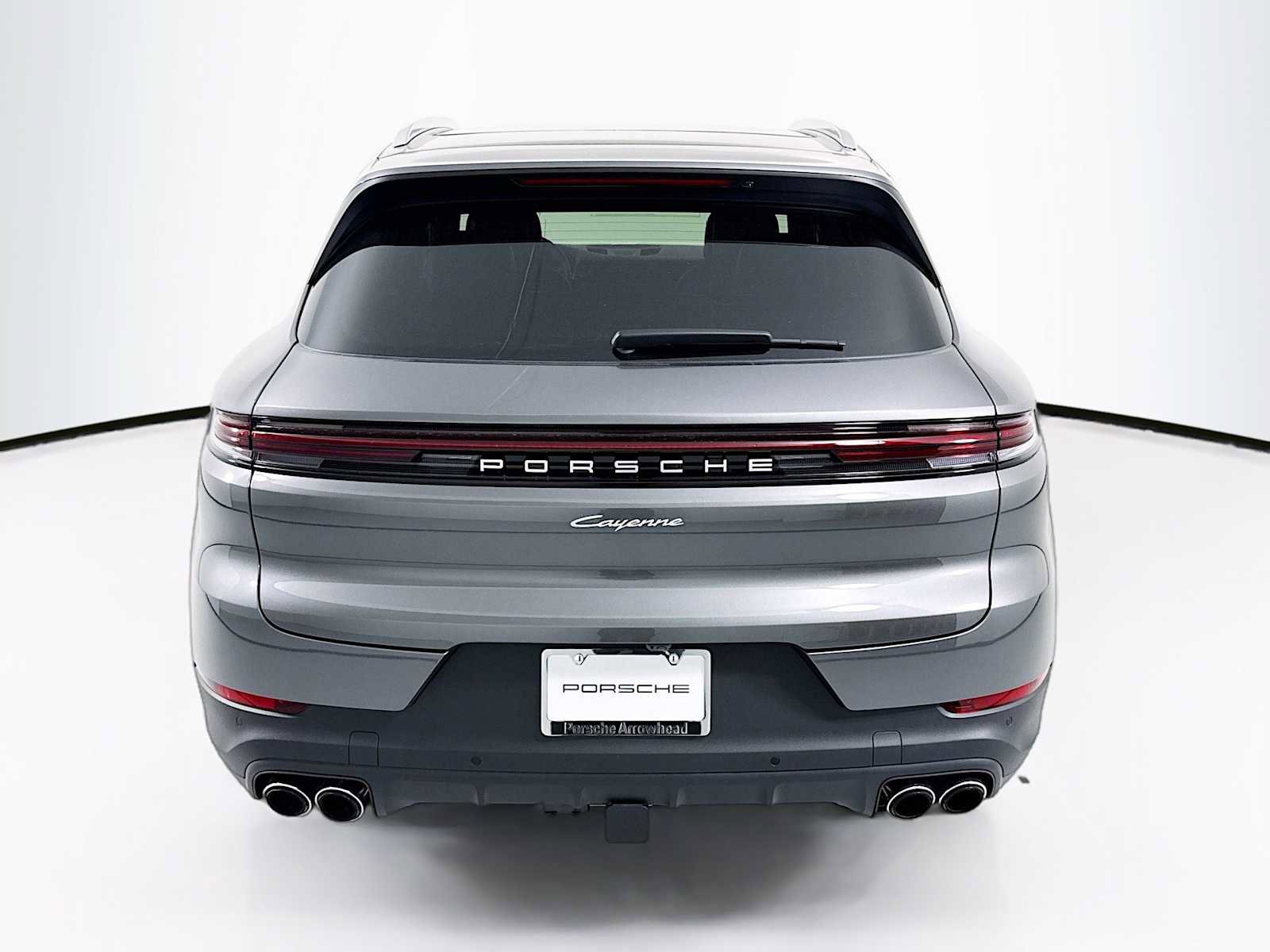 New 2025 Porsche Cayenne image 10
