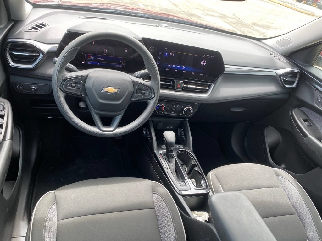 Used 2025 Chevrolet TrailBlazer LT FWD image 15