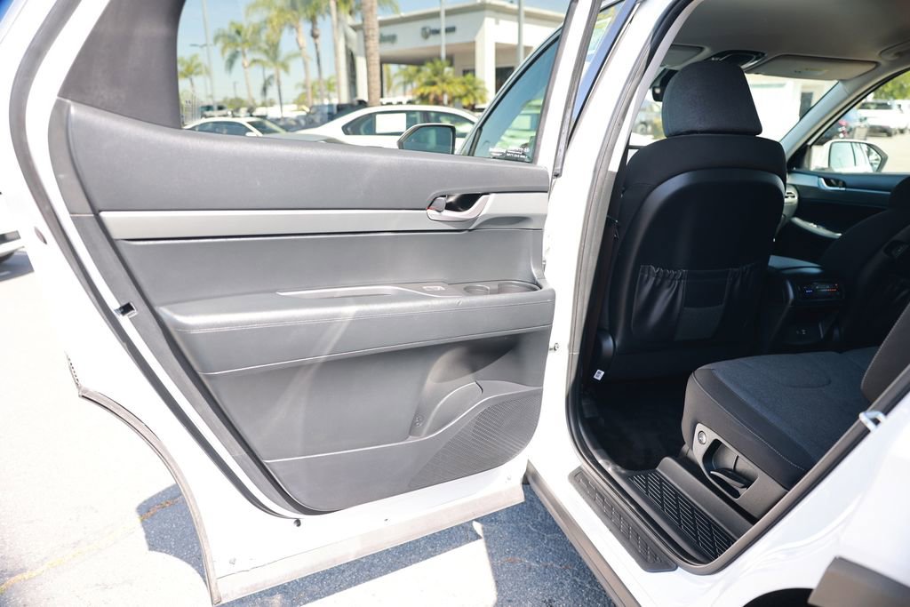 Used 2023 Hyundai Palisade SE AWD/4WD image 34