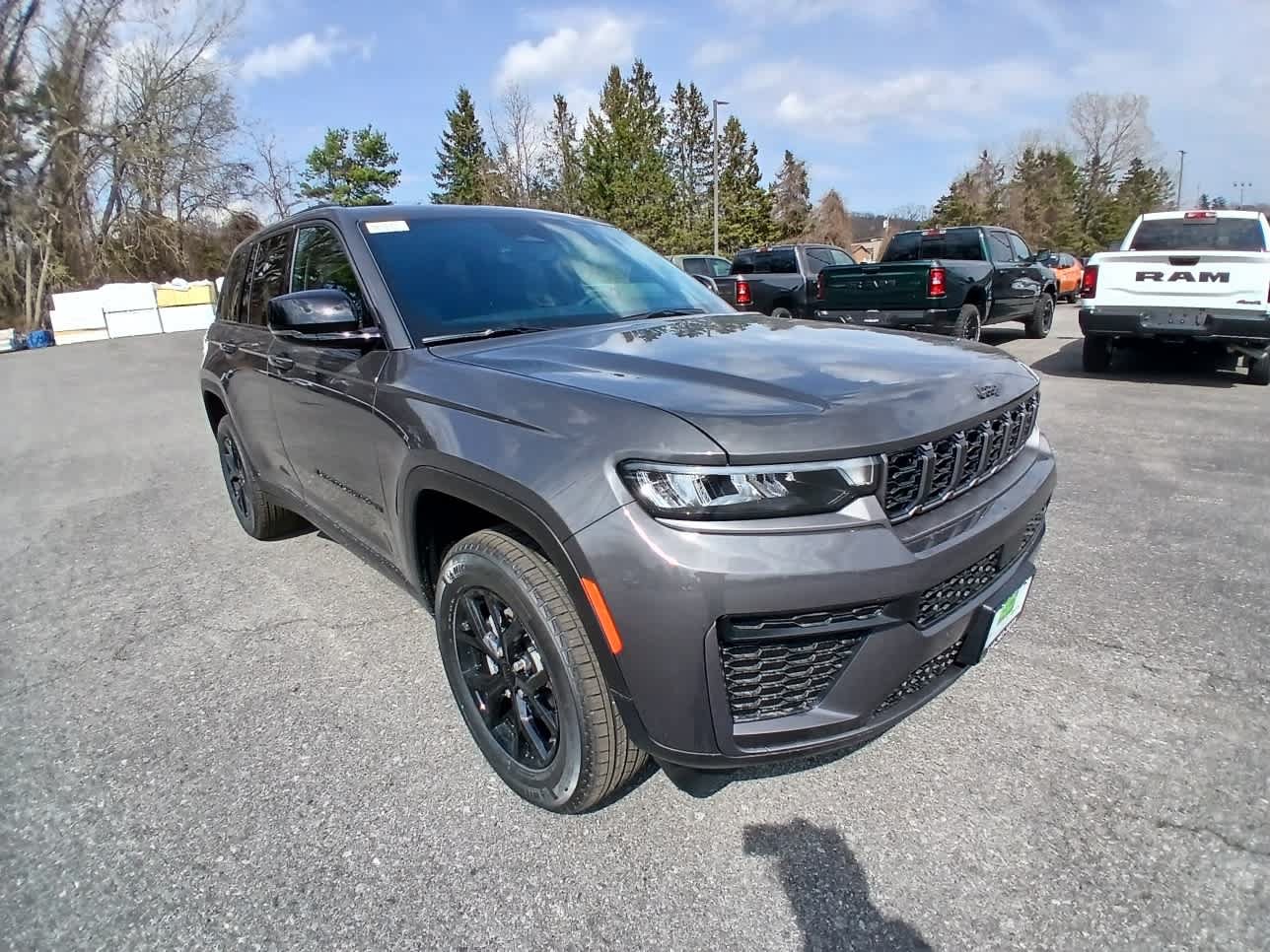 New 2026 Jeep Grand Cherokee L Limited w/ Limited Altitude Package AWD/4WD image 3