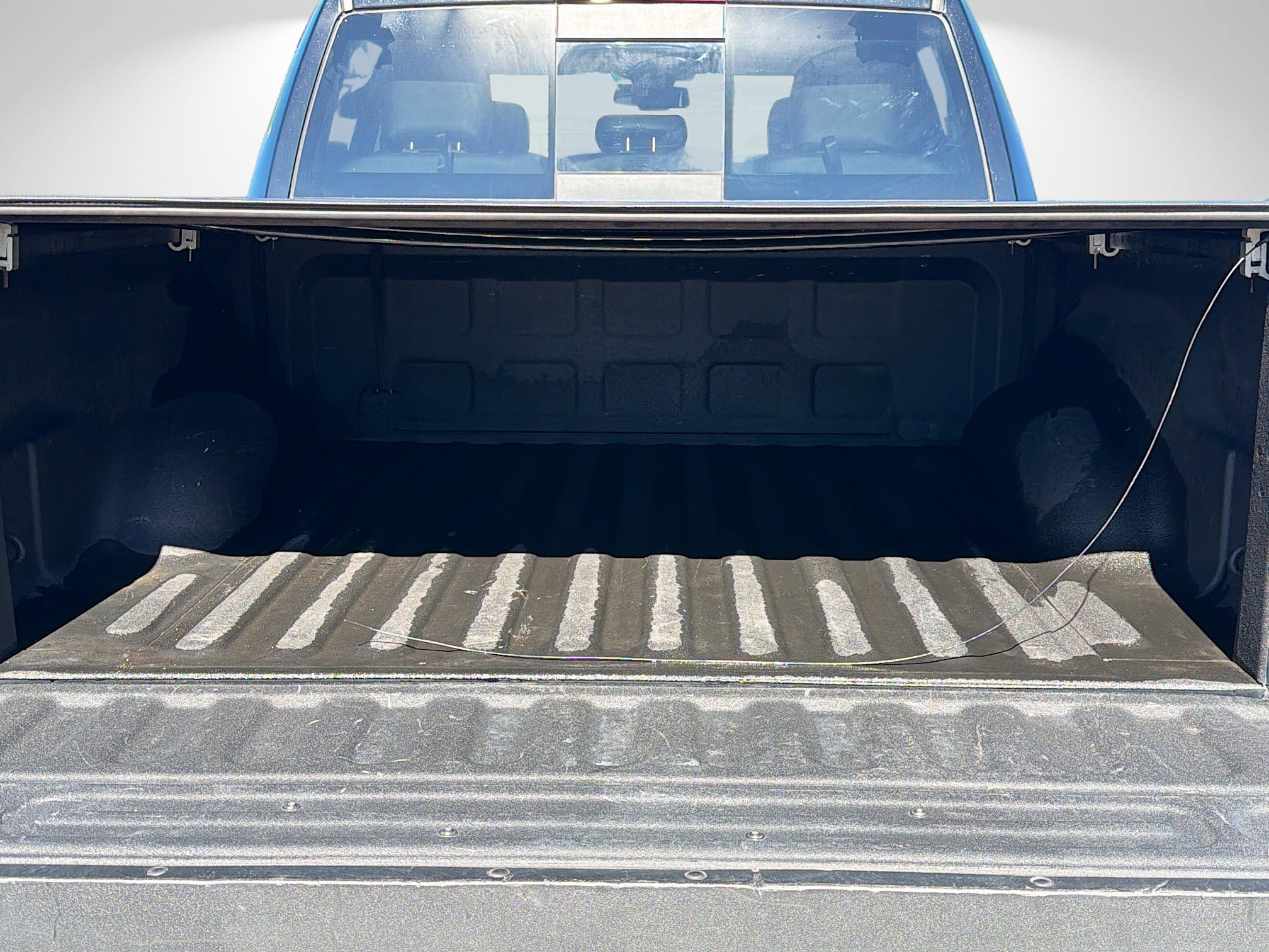 Used 2019 RAM 1500 Classic SLT w/ Luxury Group image 11