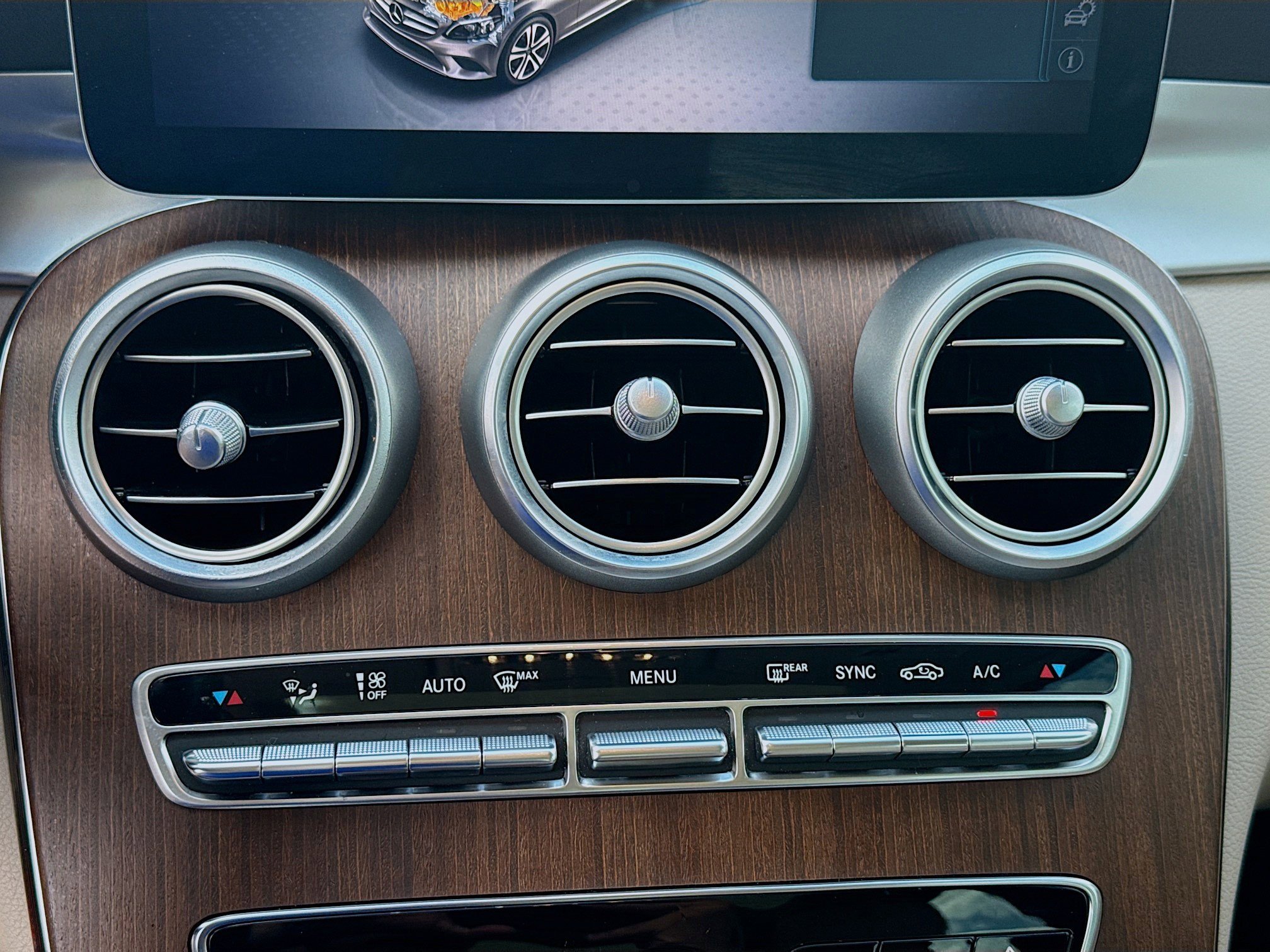 Used 2020 Mercedes-Benz C 300 4MATIC Sedan w/ Premium Package image 14