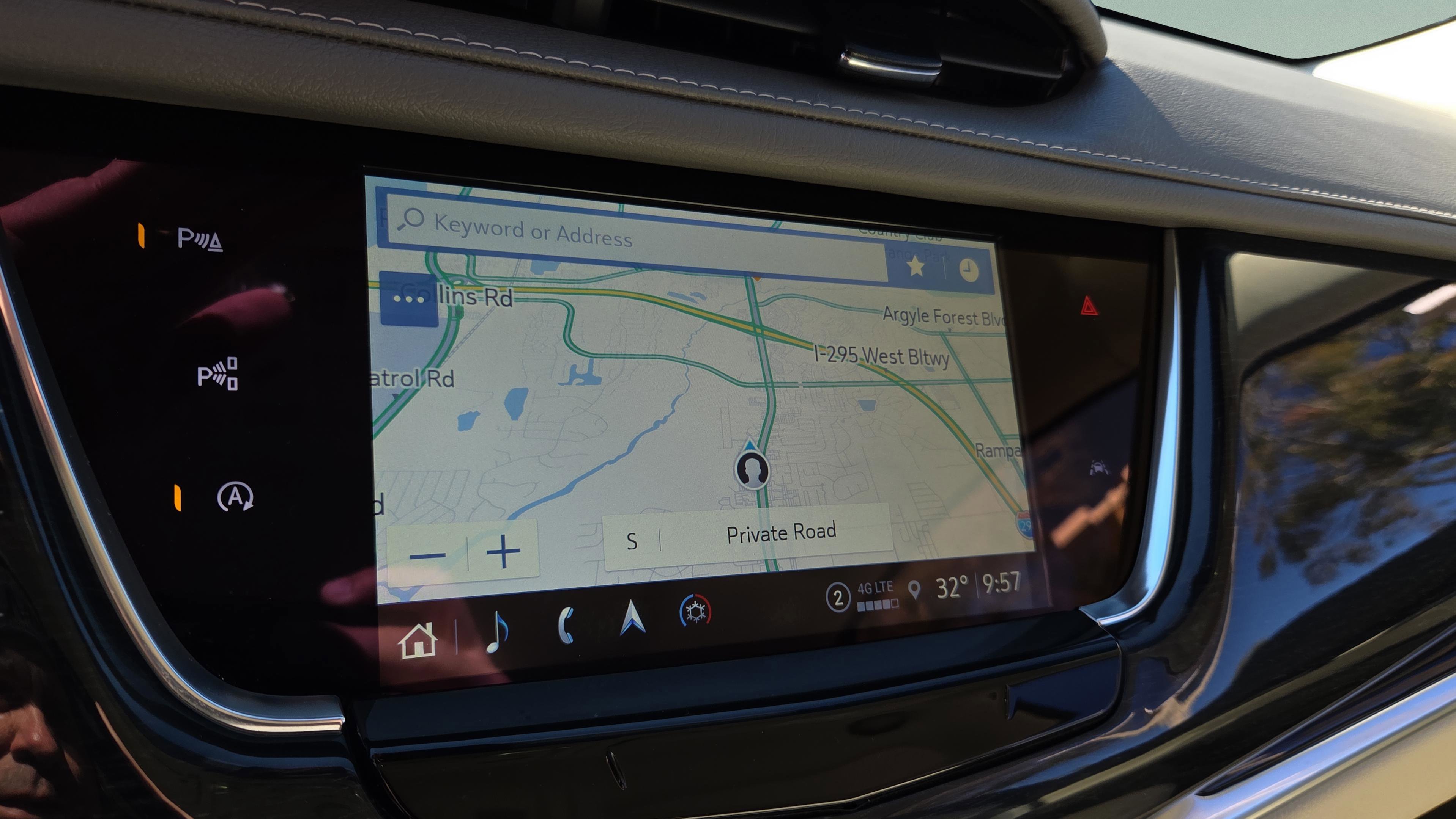 Used 2024 Cadillac XT6 Premium Luxury w/ Technology Package image 16