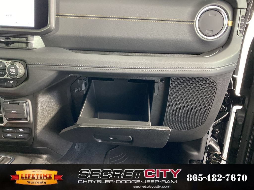 New 2026 Jeep Gladiator Sport AWD/4WD image 35