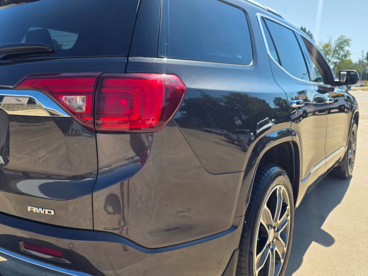 Used 2019 GMC Acadia Denali image 25