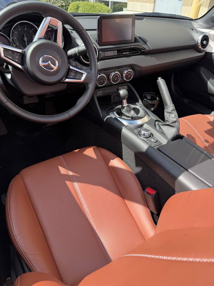 Used 2023 MAZDA MX-5 Miata Grand Touring RWD image 6