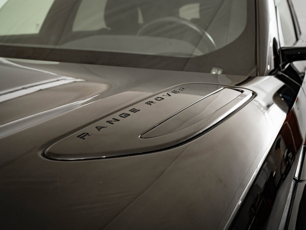 Used 2022 Land Rover Range Rover Velar R-Dynamic S image 16