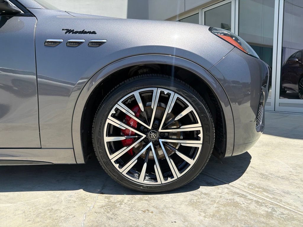 Certified 2023 Maserati Grecale Modena AWD/4WD image 10