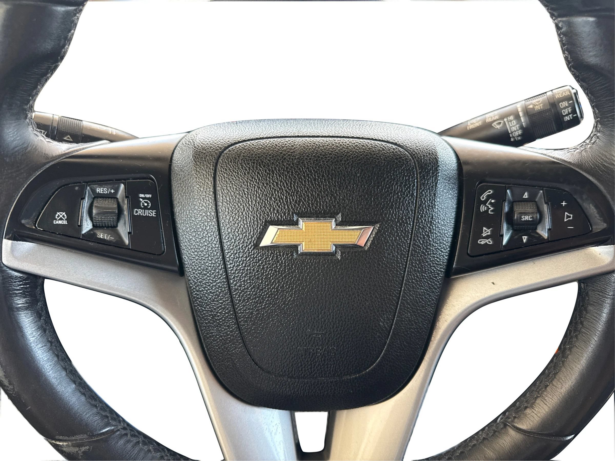 Used 2018 Chevrolet Trax LT w/ Sun & Sound Package AWD/4WD image 17