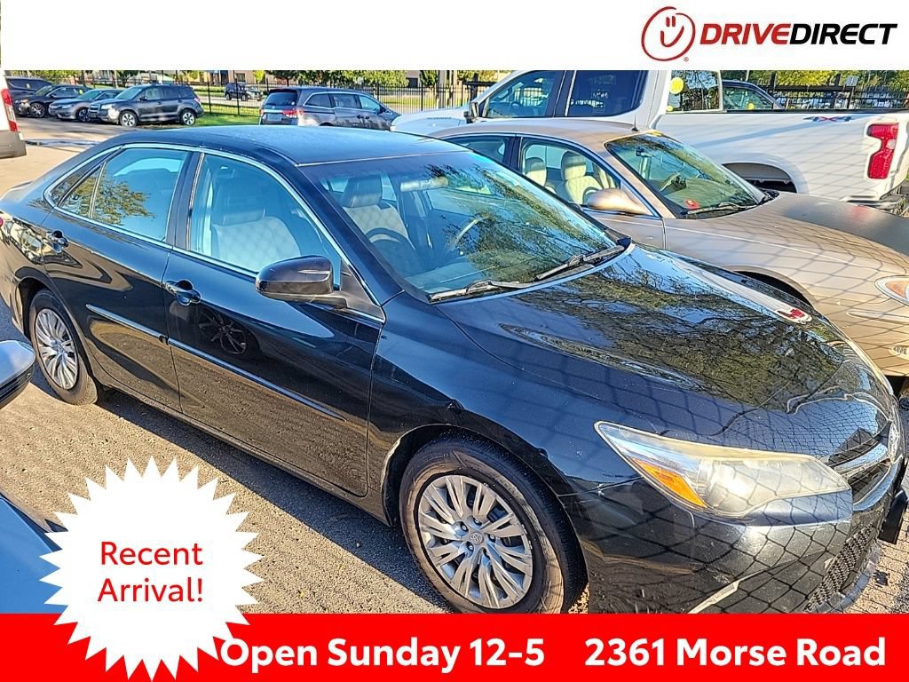 Used 2017 Toyota Camry SE w/ Protection Package (Q2) FWD image 1