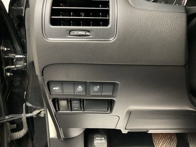 Used 2022 Nissan Armada Platinum w/ Captain's Chairs Package image 13