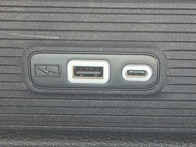 Used 2023 Jeep Wagoneer Series III w/ Preferred Equipment Group AWD/4WD image 45