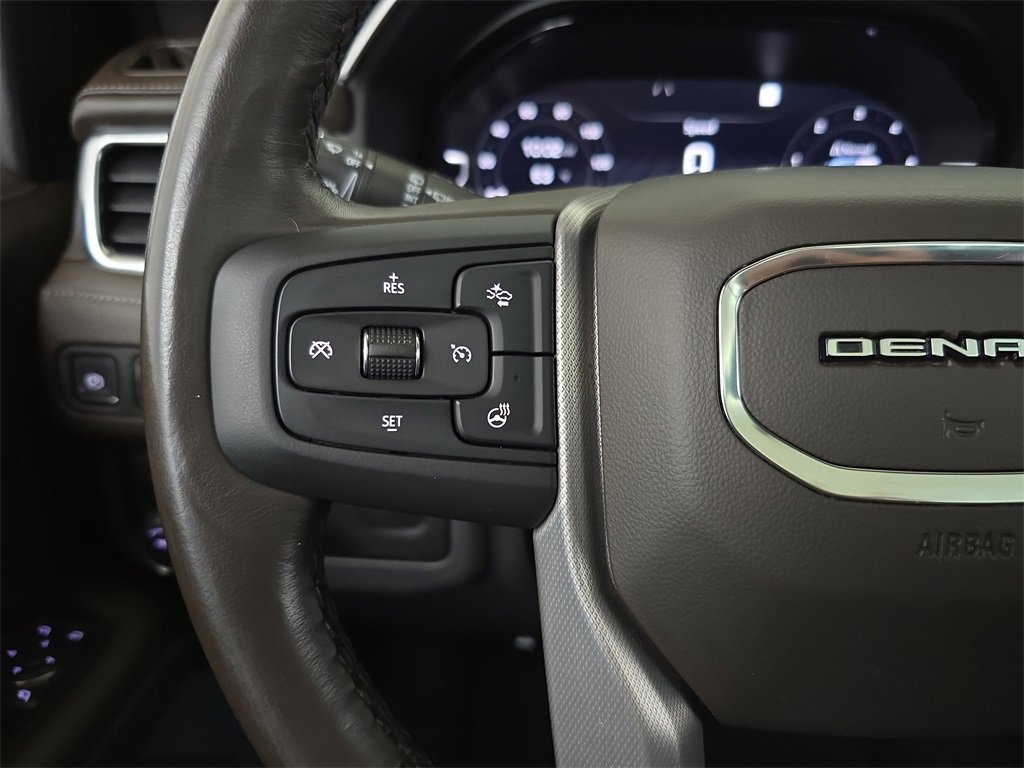 Used 2022 GMC Yukon XL Denali image 21