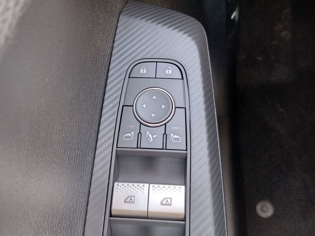 New 2026 Mitsubishi Outlander SE image 22