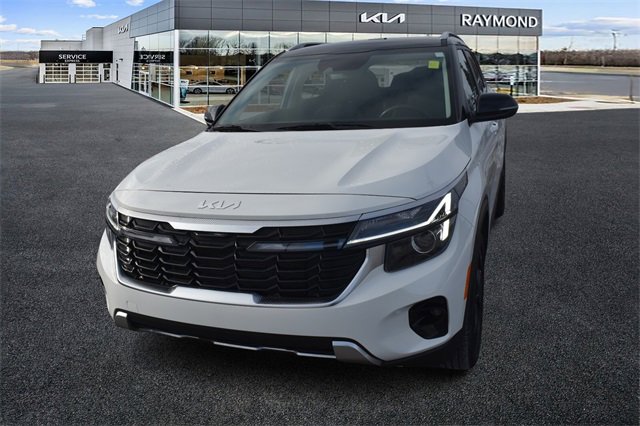 Certified 2025 Kia Seltos S image 7