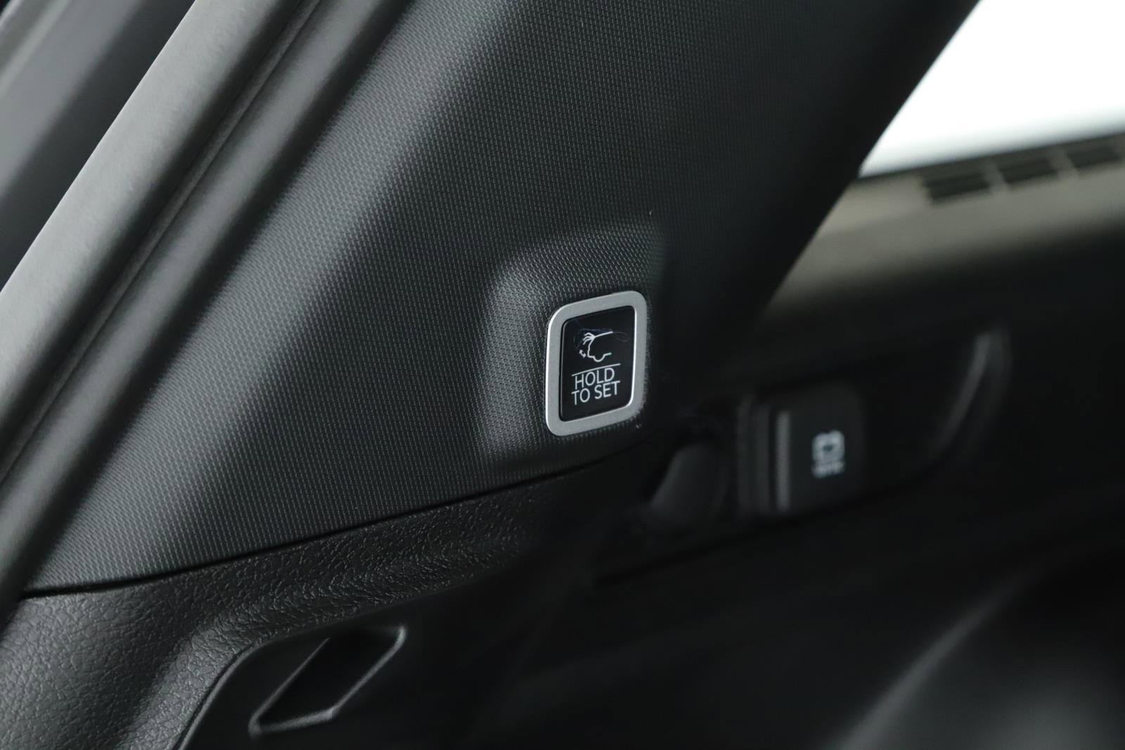 New 2026 Jeep Grand Cherokee Limited w/ Limited Altitude Package image 17