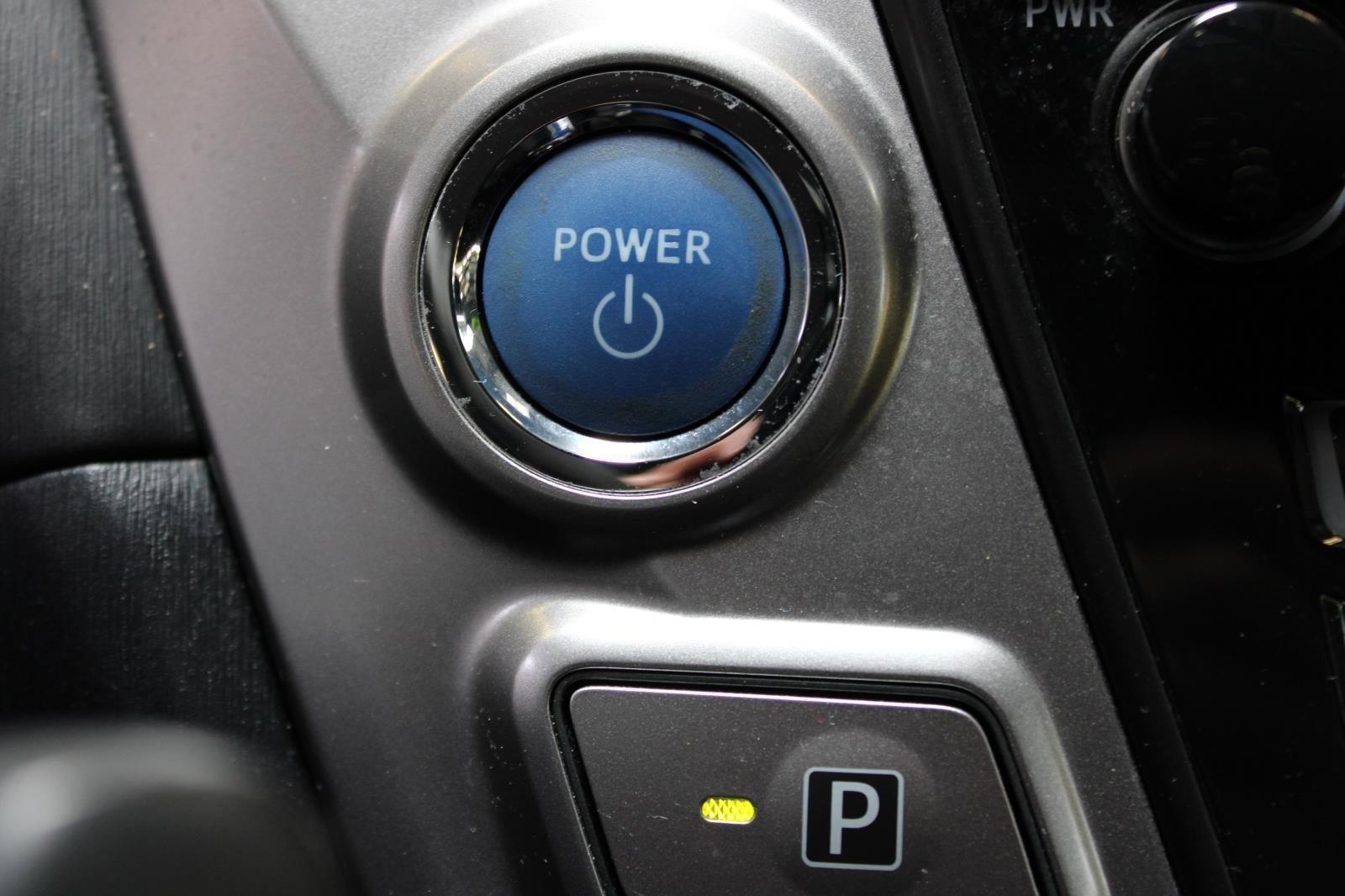 Used 2017 Toyota Prius V Three FWD image 27
