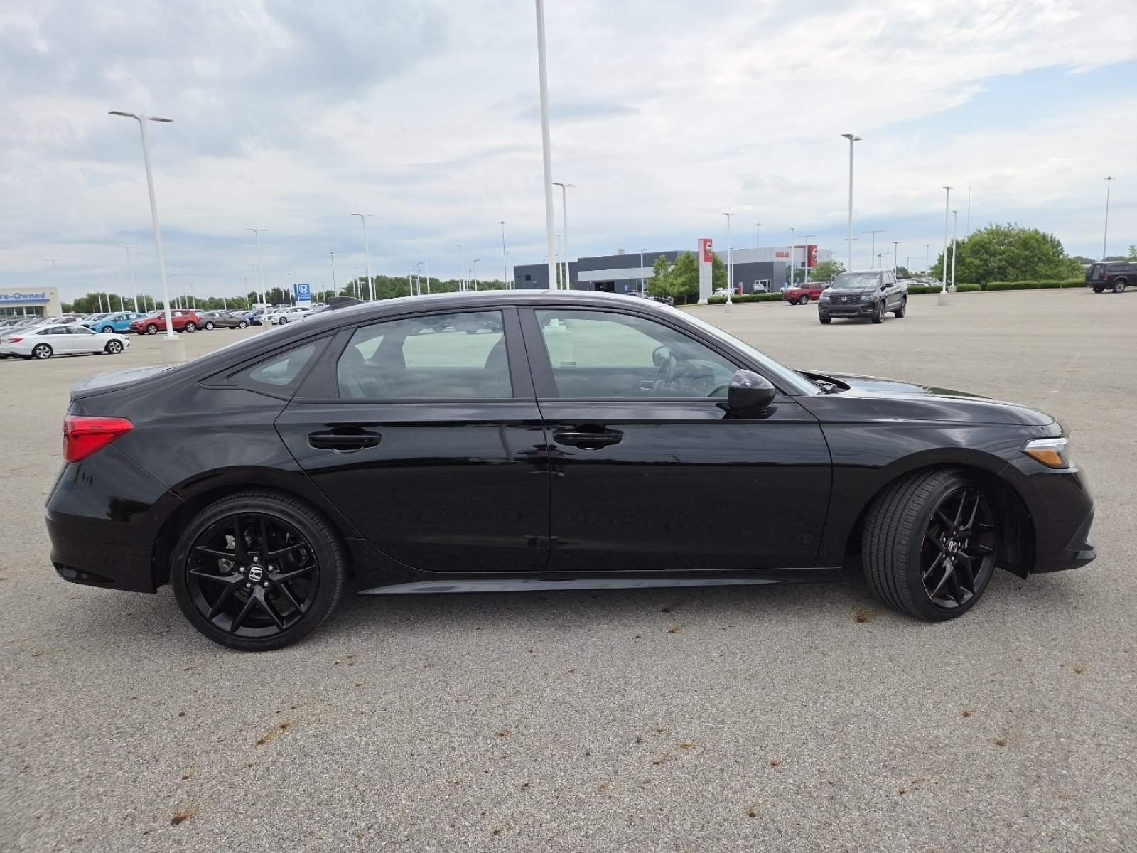 Used 2023 Honda Civic Sport image 18