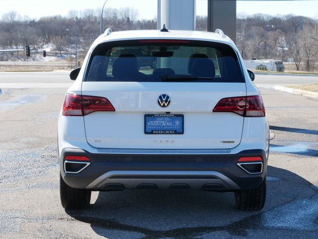 Certified 2023 Volkswagen Taos SE w/ Panoramic Sunroof Package image 6