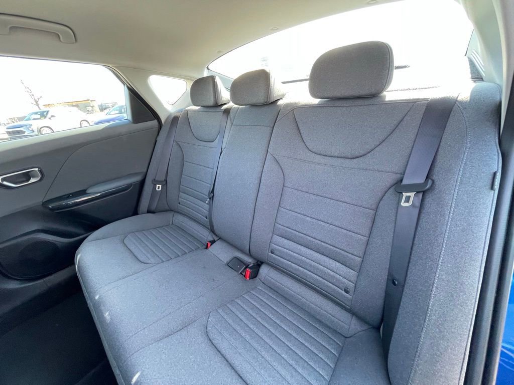 Used 2025 Kia K4 EX image 24