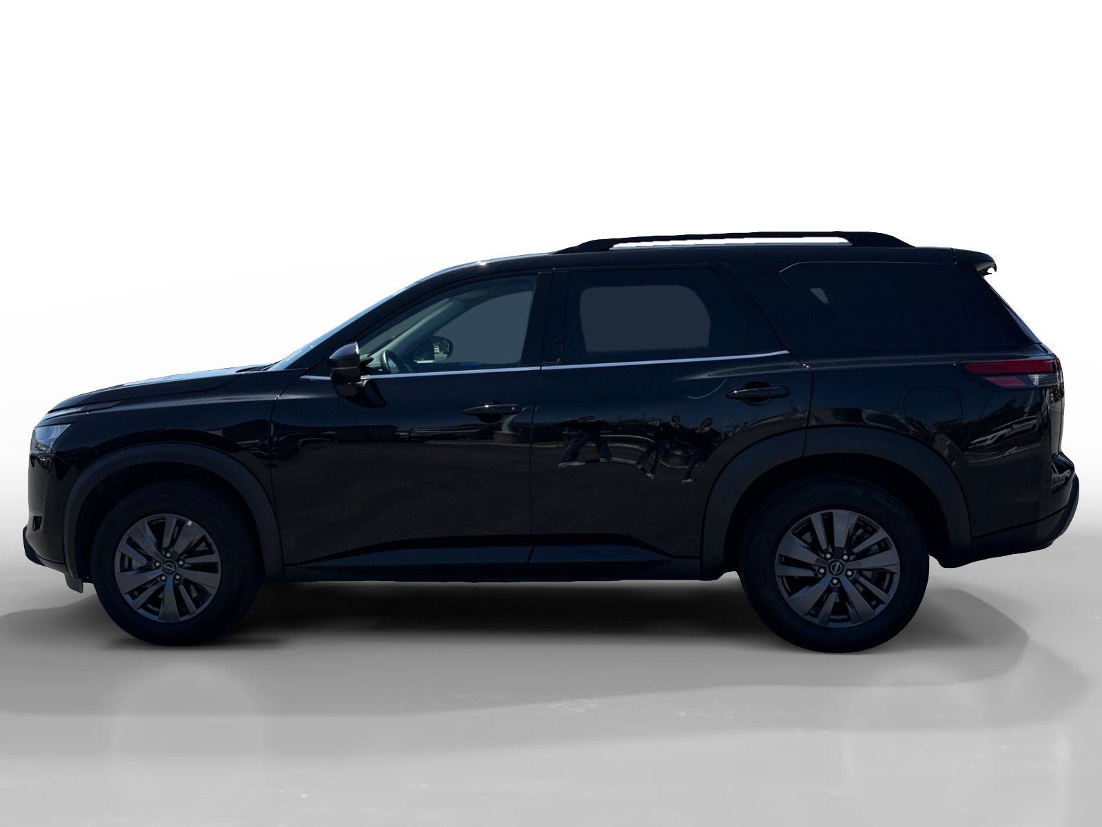 Used 2025 Nissan Pathfinder SV FWD image 2